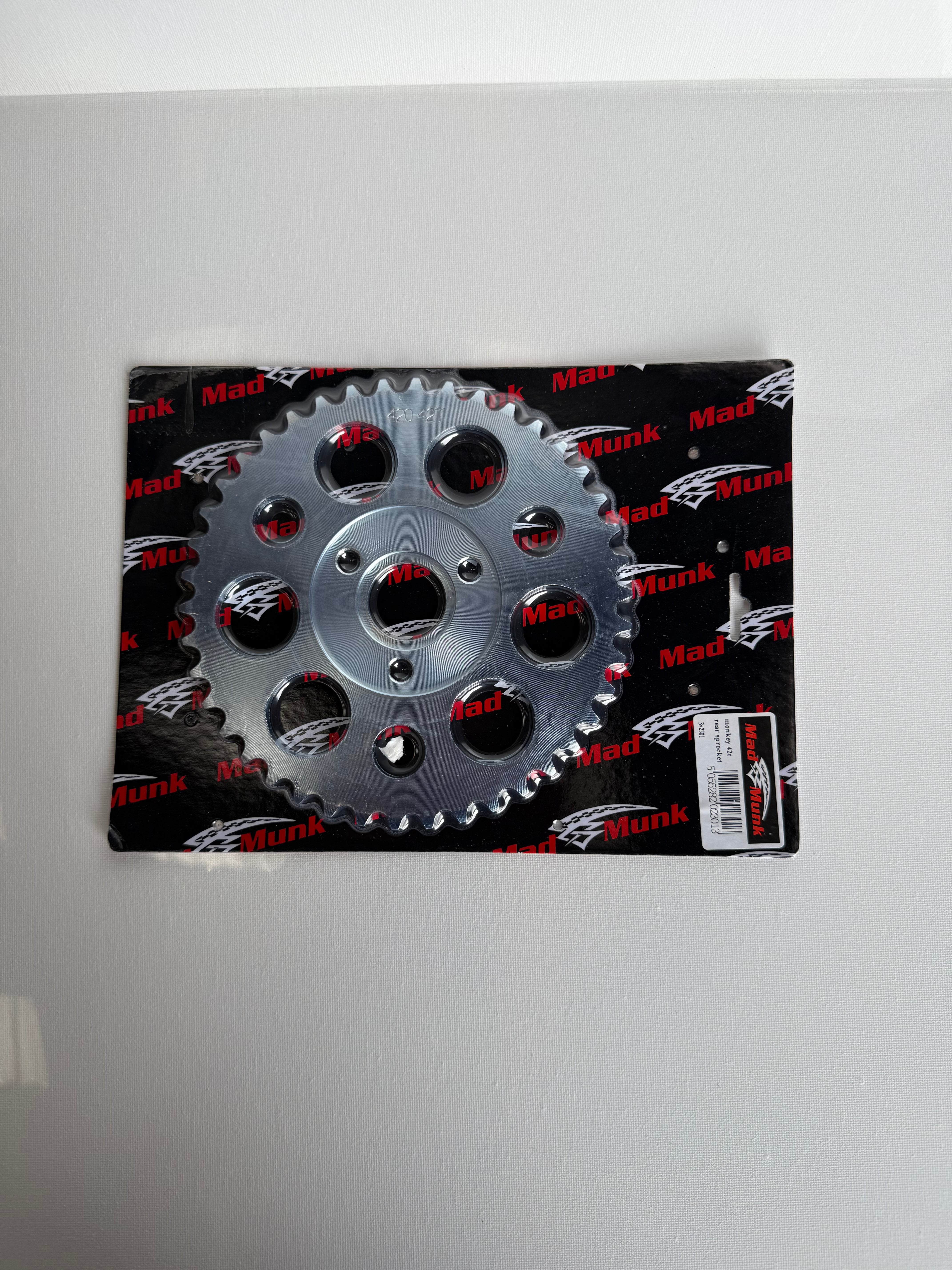 BS2301 - Munk Rear Sprocket 42th
