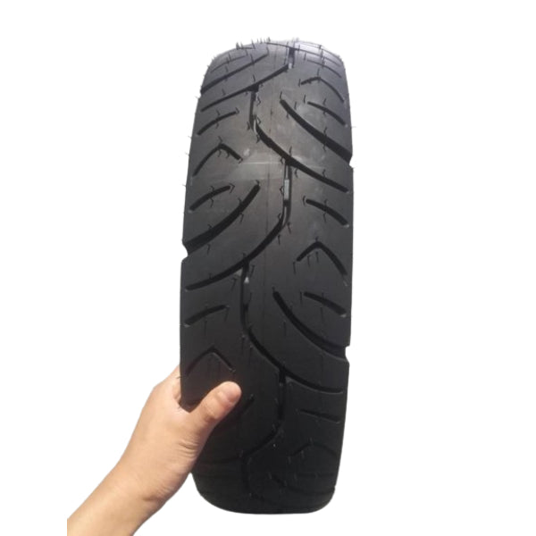 BS1620 - Cub Tubeless Tyre 120 X 70 X 17in
