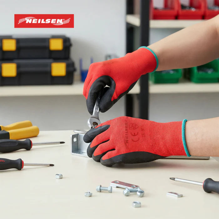 CT3838 - 12 Pack Latex Work Gloves Size 9 Large