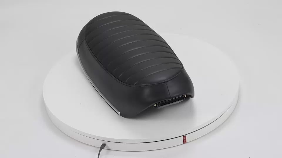 BS1193 - CT70 6V BLACK SEAT WITH CHROME BAND
