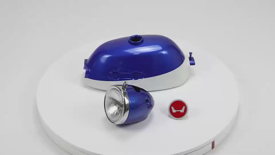 Load video: BS2154 - Tank and Small Light for Z50a Bike in Blue/White Small Badge on the Light