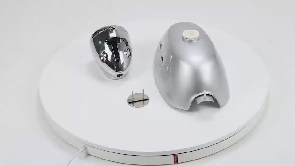 Load video: BS2157 - Tank and Small Light for Z50a Bike in Silver Small Badge on the Light