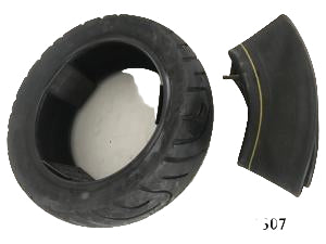 BS0749 - 130/60-10 Tyre