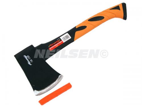 AXE WITH NO-SLIP HANDLE 1.5LB