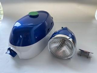 TANK AND SMALL LIGHT FOR Z50A BIKE IN BLUE/WHITE SMALL BADGE ON THE LIGHT 